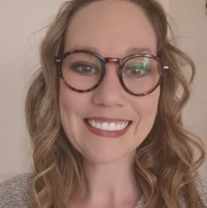 Meet your Posher, Kaila